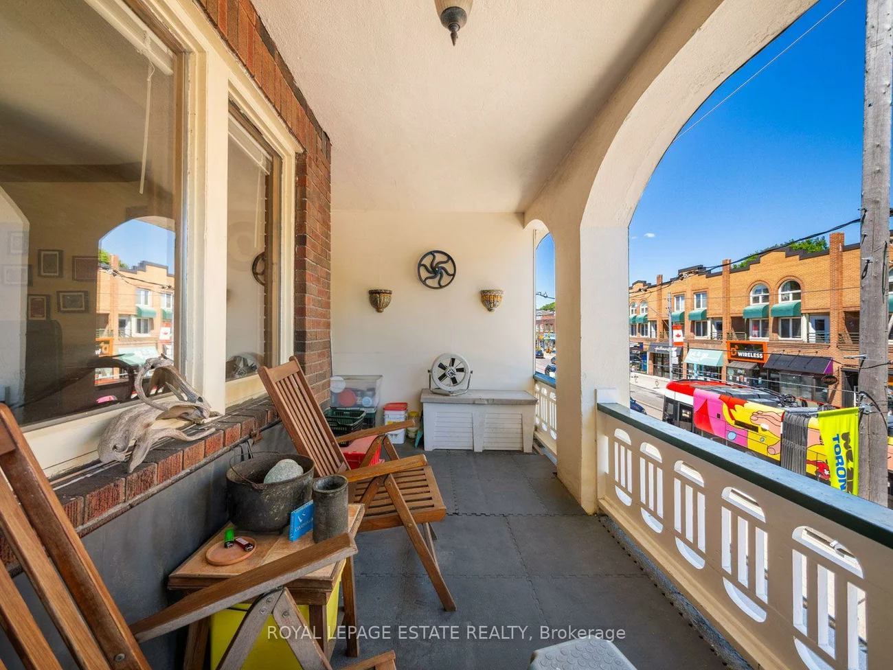 2275, Queen, The Beaches, Toronto