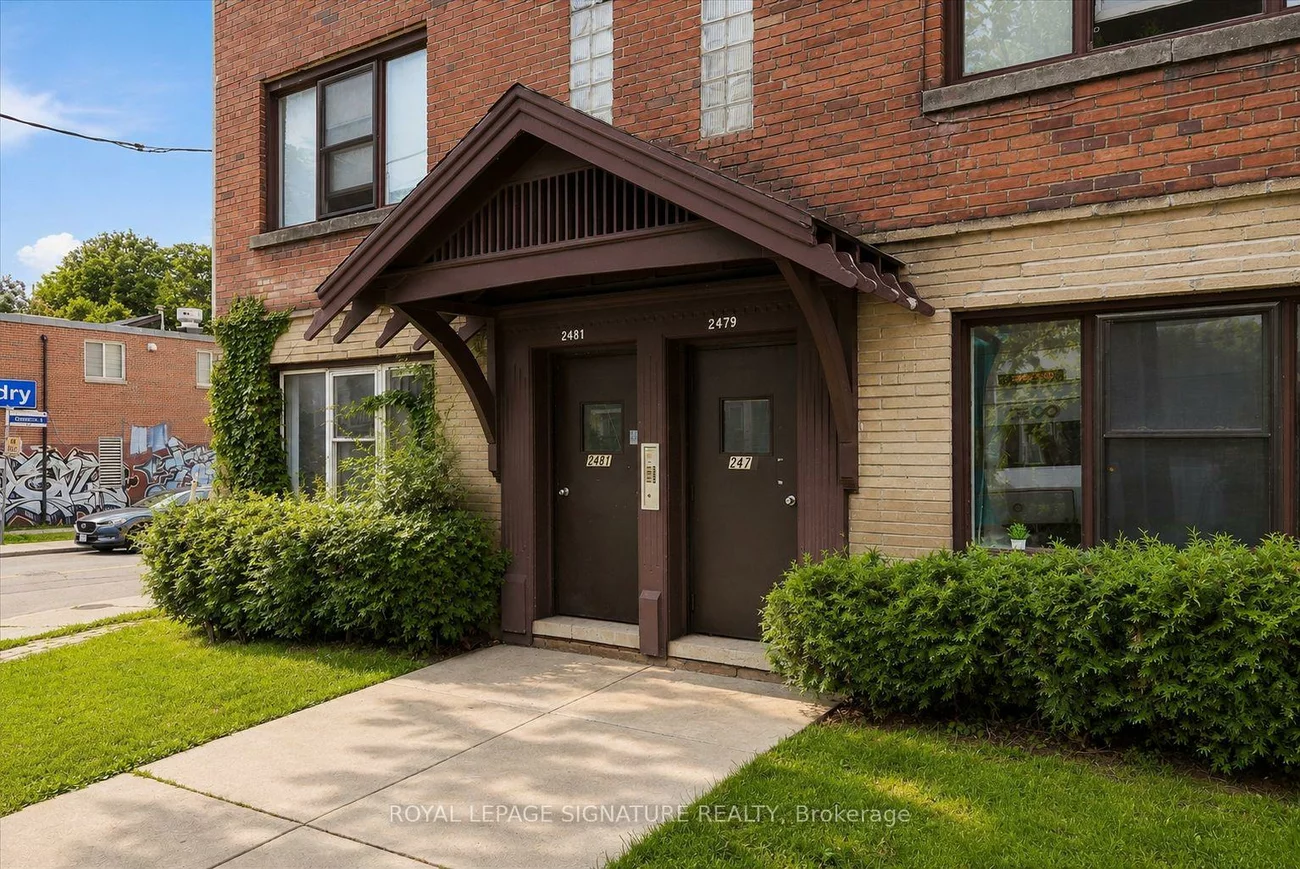 2479, Queen, The Beaches, Toronto