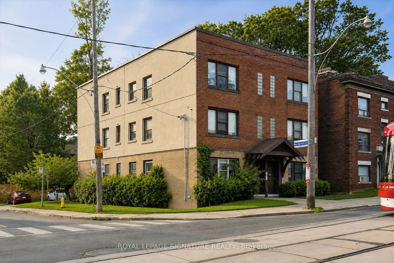 2479, Queen, The Beaches, Toronto