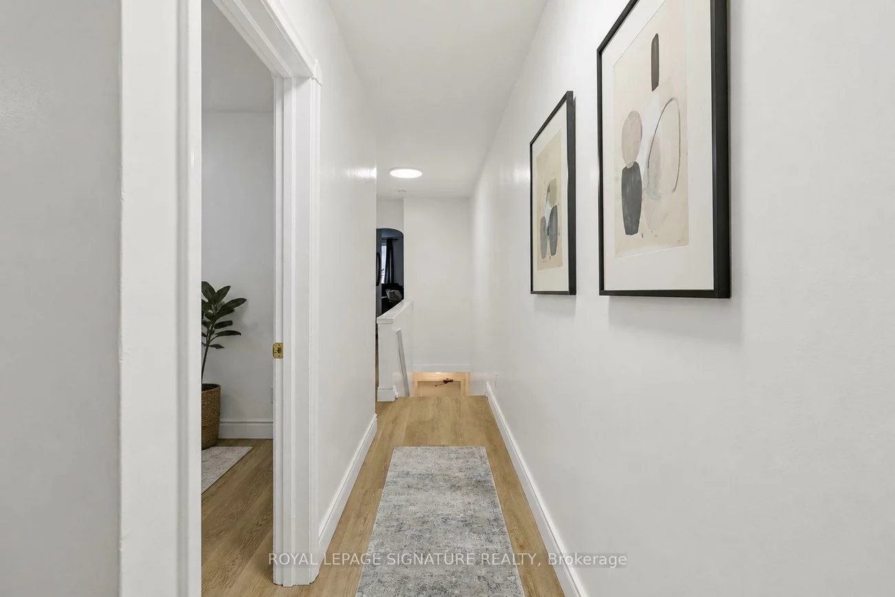 2479, Queen, The Beaches, Toronto