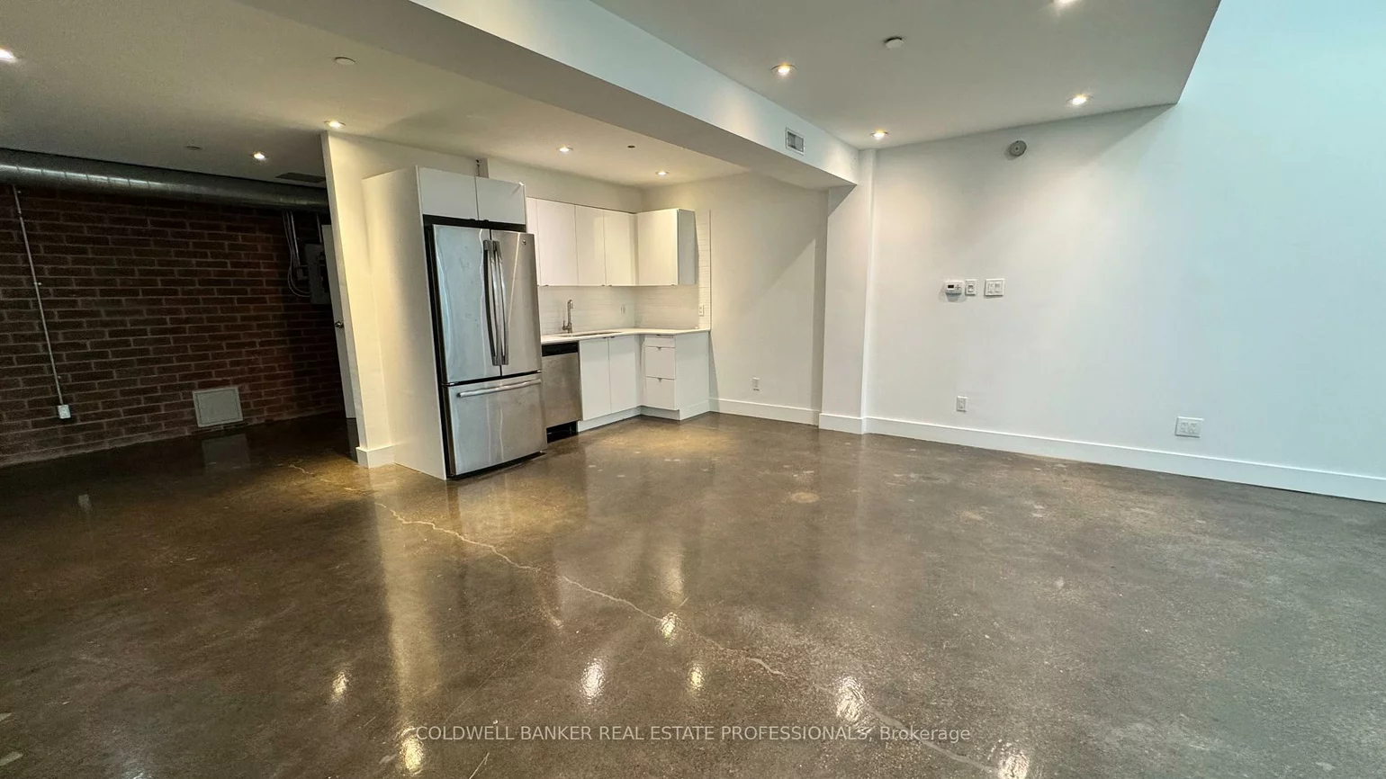 1159, Dundas, South Riverdale, Toronto