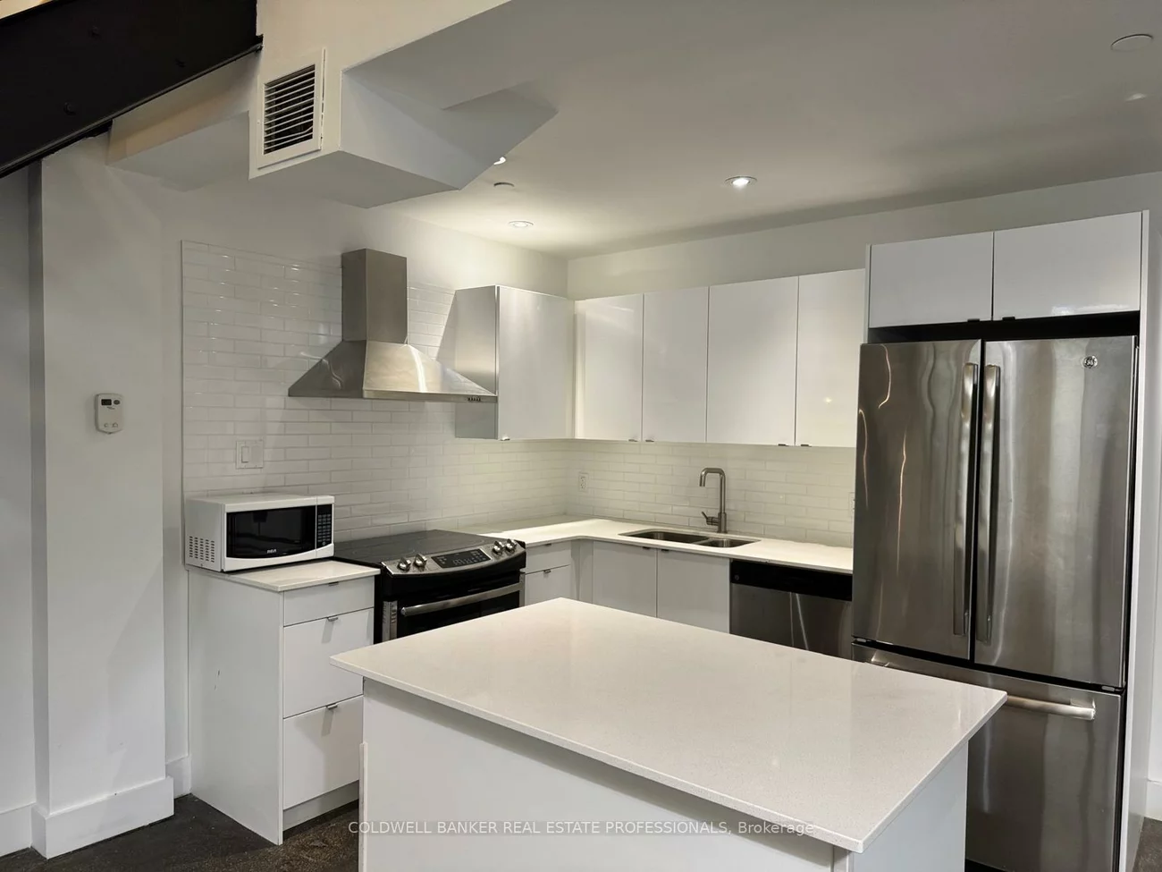 1159, Dundas, South Riverdale, Toronto