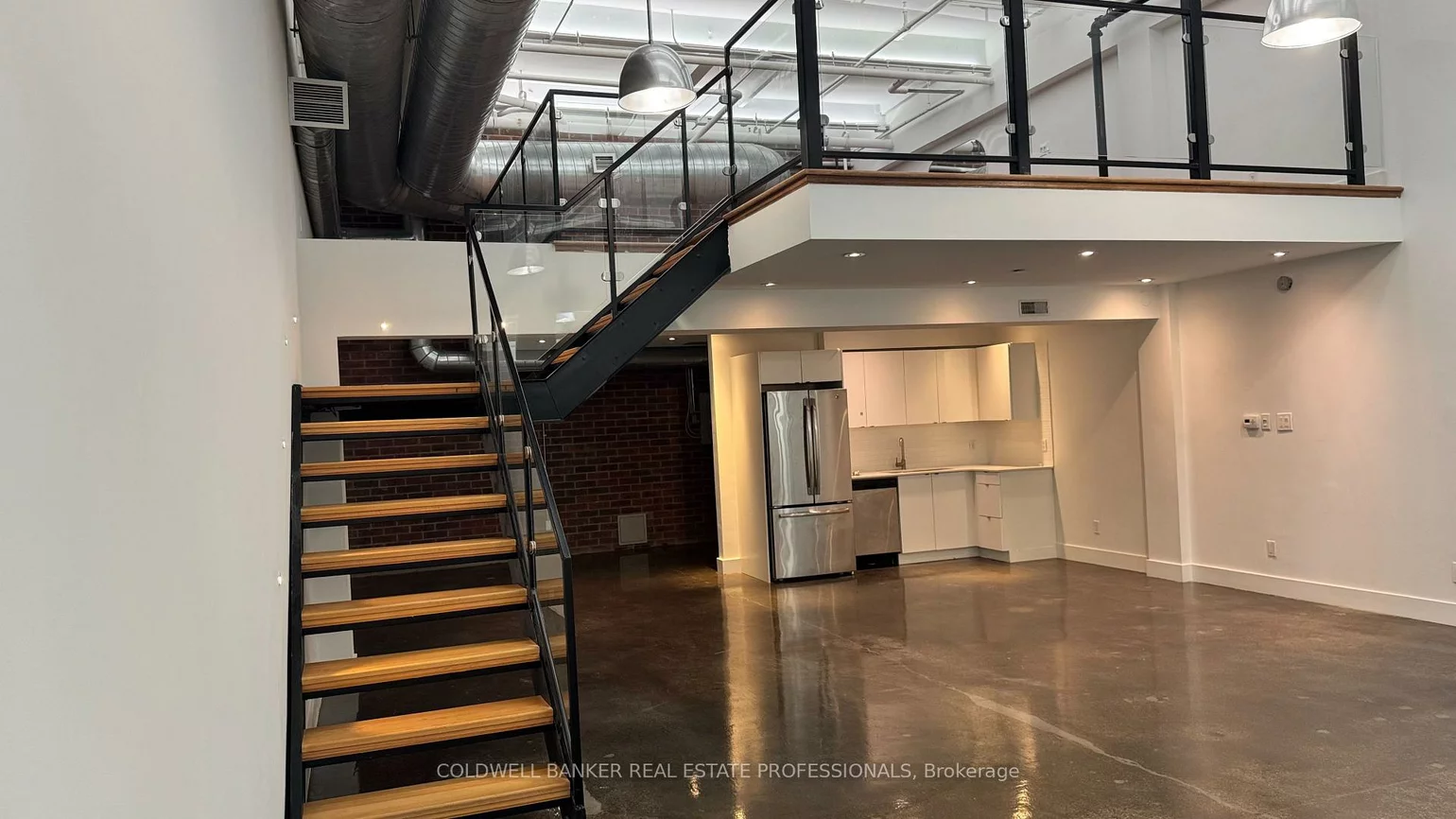 1159, Dundas, South Riverdale, Toronto