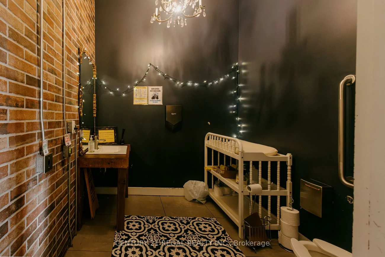 2165, Danforth, East End-Danforth, Toronto