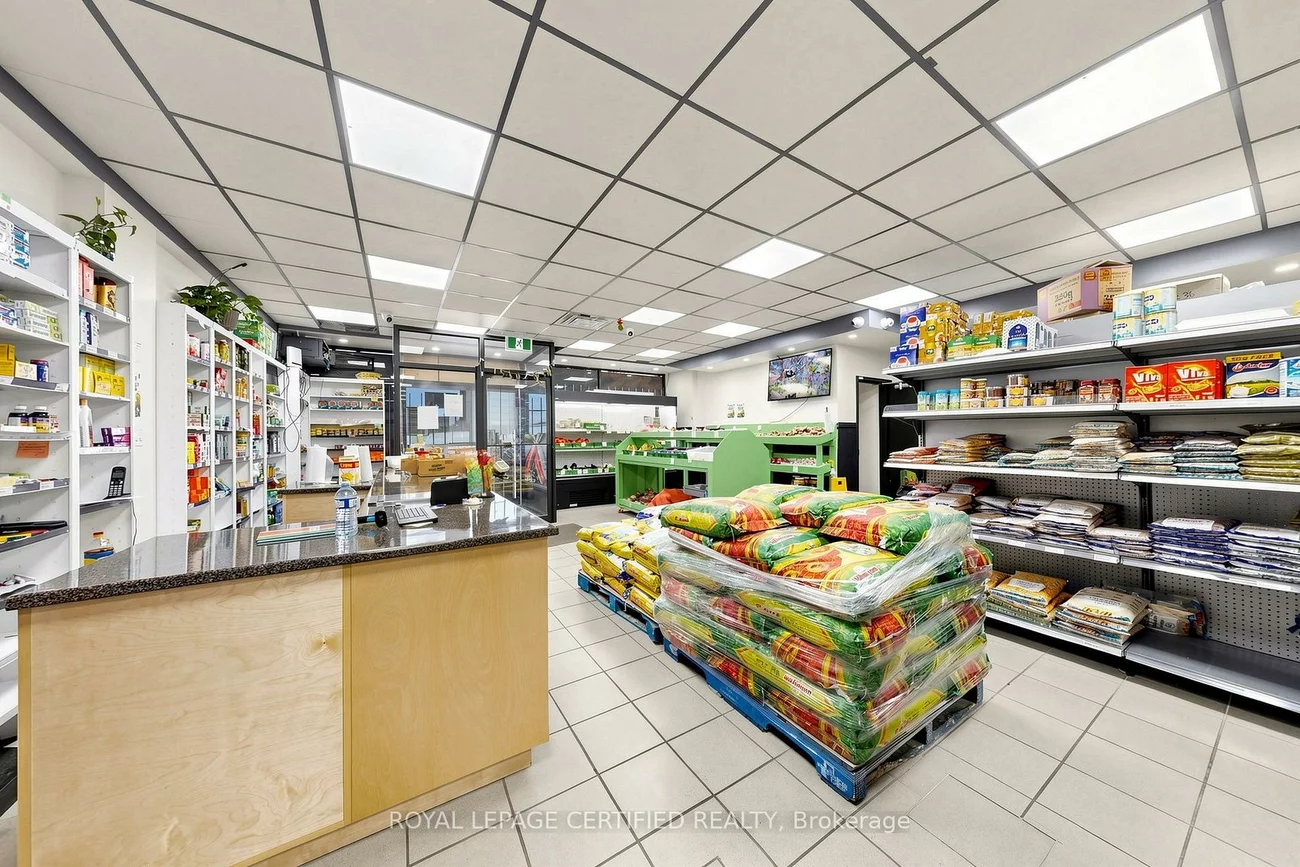 2679, Eglinton, Eglinton East, Toronto