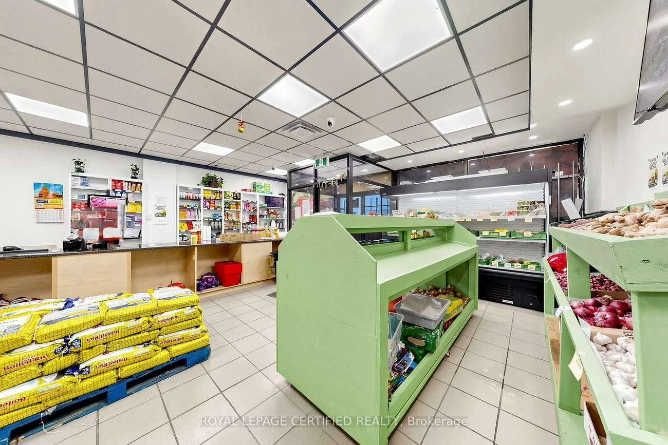 2679, Eglinton, Eglinton East, Toronto