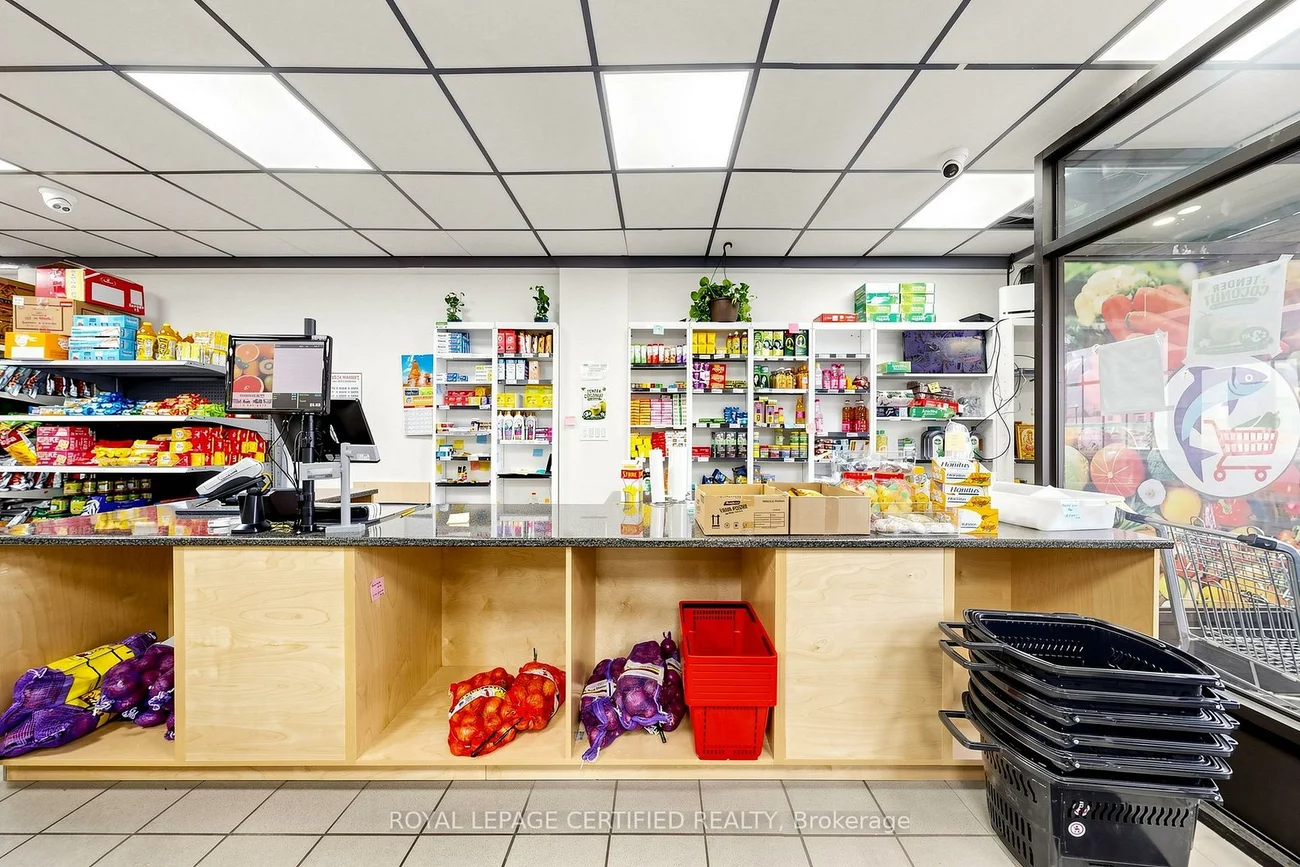 2679, Eglinton, Eglinton East, Toronto