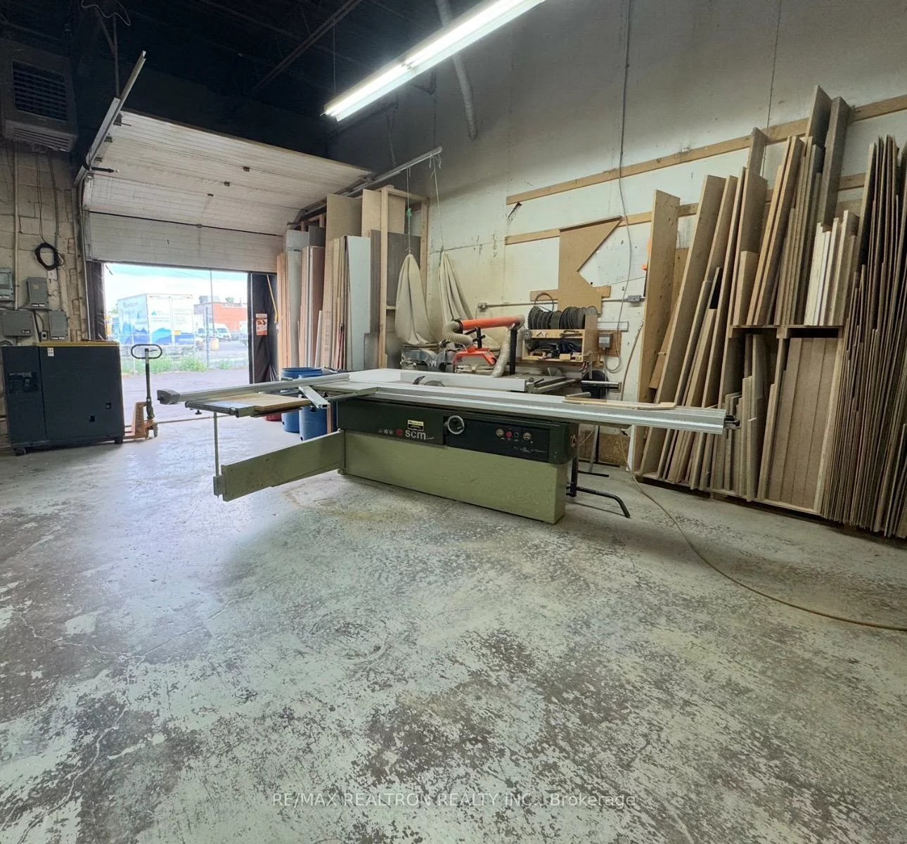 112, Production, Woburn, Toronto