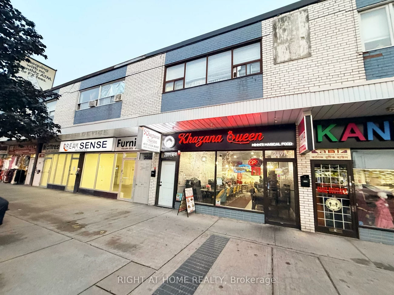 2891, Danforth, East End-Danforth, Toronto