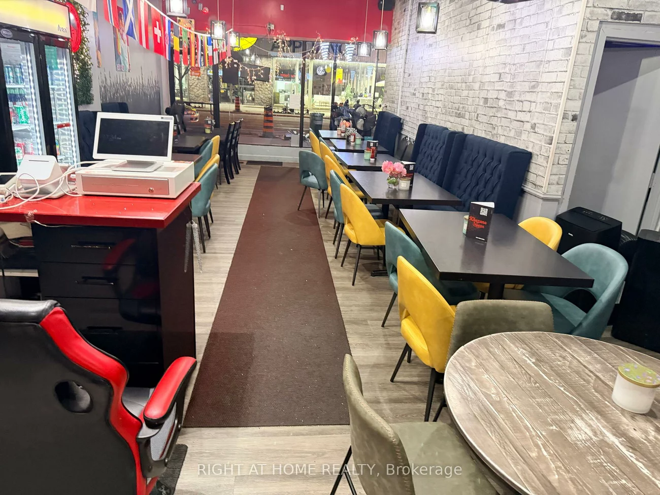 2891, Danforth, East End-Danforth, Toronto