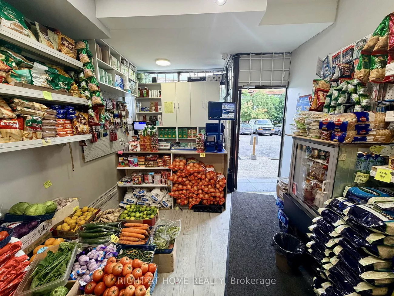3468, Danforth, Oakridge, Toronto