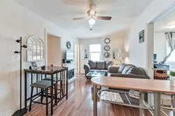 1659, Gerrard, Woodbine Corridor, Toronto