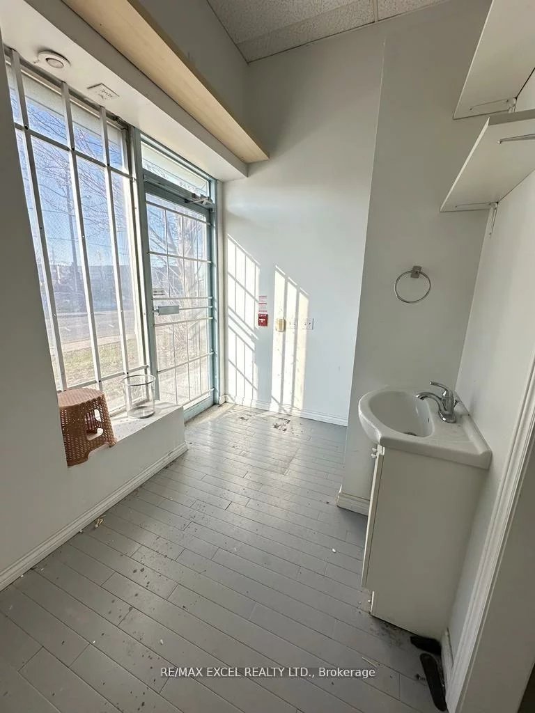 3833, Midland, Milliken, Toronto