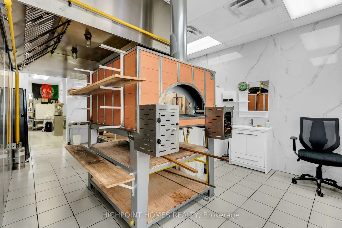 3192, Eglinton, Scarborough Village, Toronto