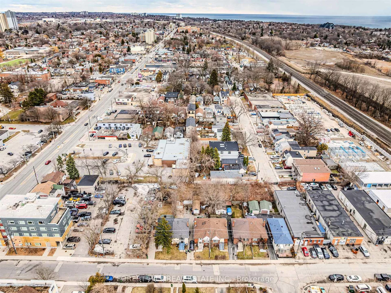 39, Thora, Oakridge, Toronto