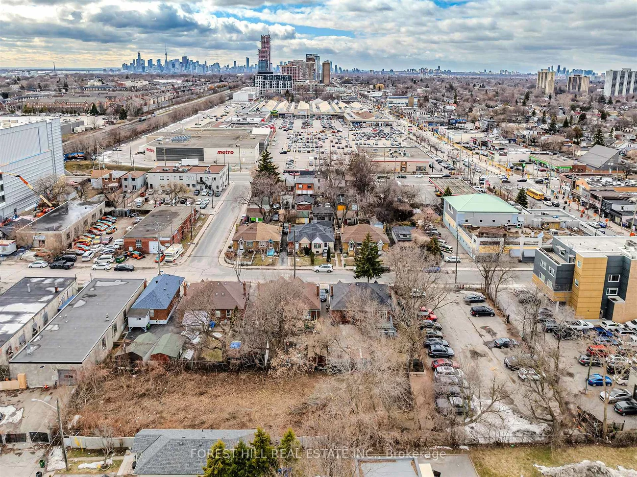 39, Thora, Oakridge, Toronto