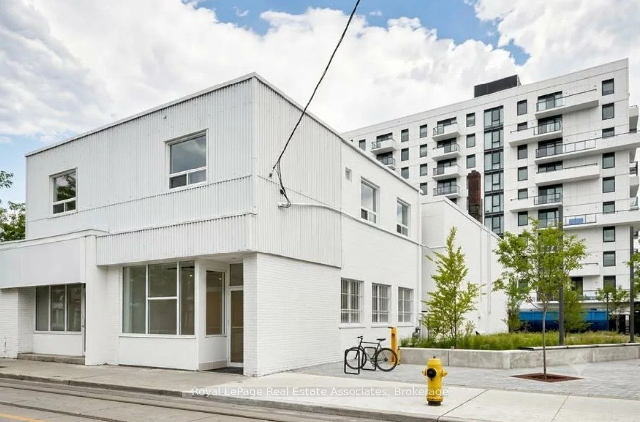 1597, Queen, Greenwood-Coxwell, Toronto