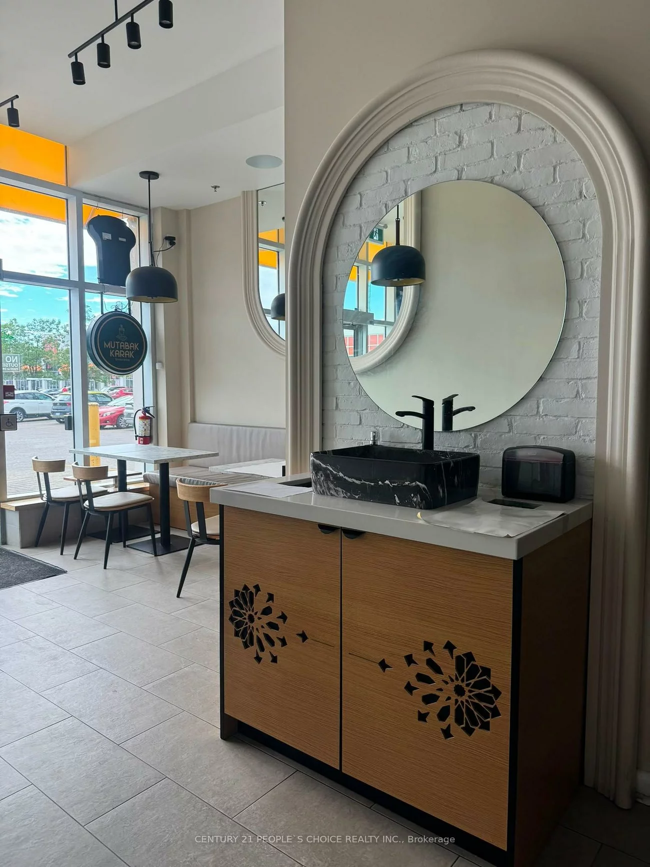 69, Lebovic, Clairlea-Birchmount, Toronto