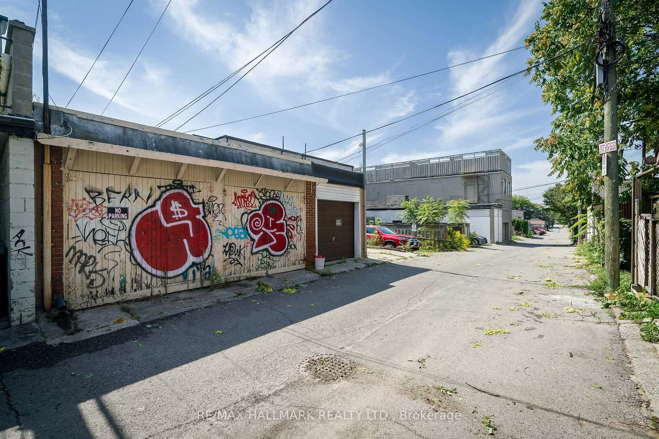 1786, Danforth, East End-Danforth, Toronto
