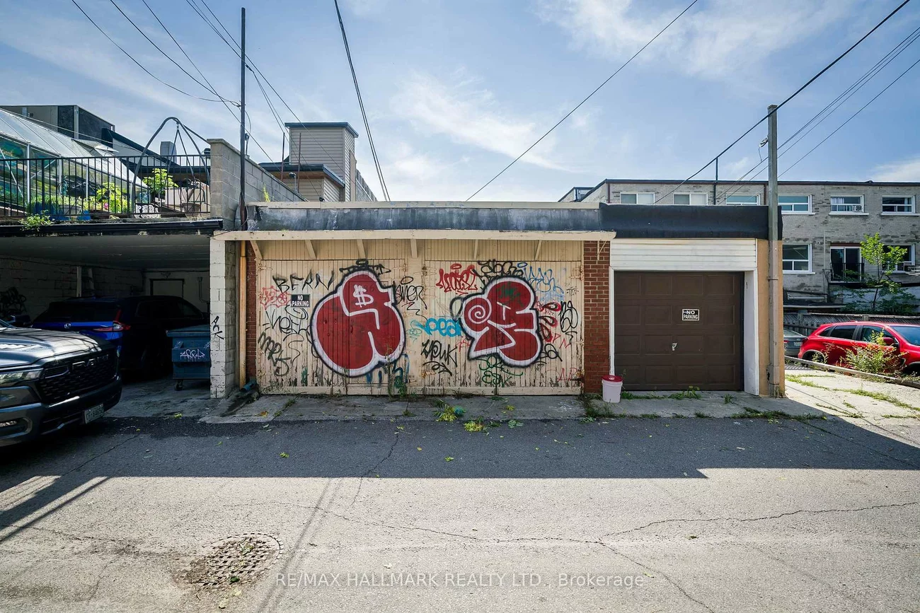 1786, Danforth, East End-Danforth, Toronto