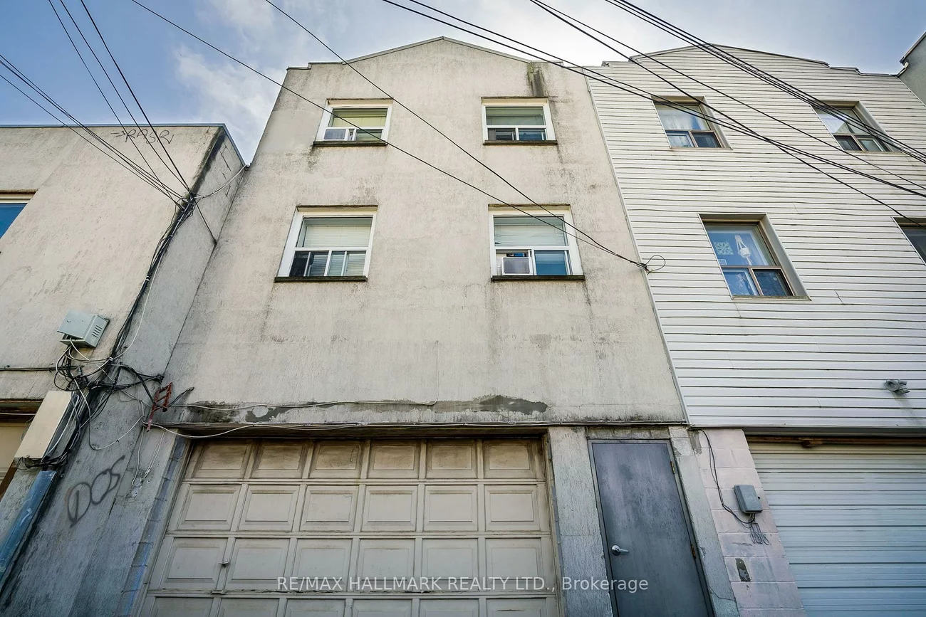 2424, Danforth, East End-Danforth, Toronto