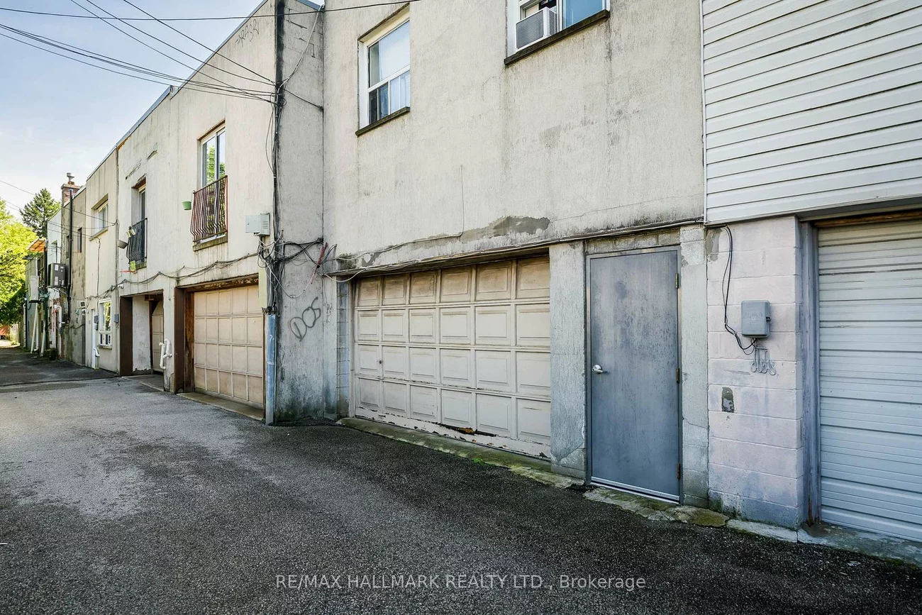 2424, Danforth, East End-Danforth, Toronto