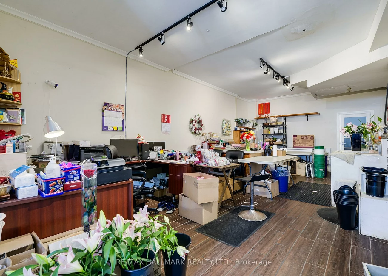 2424, Danforth, East End-Danforth, Toronto