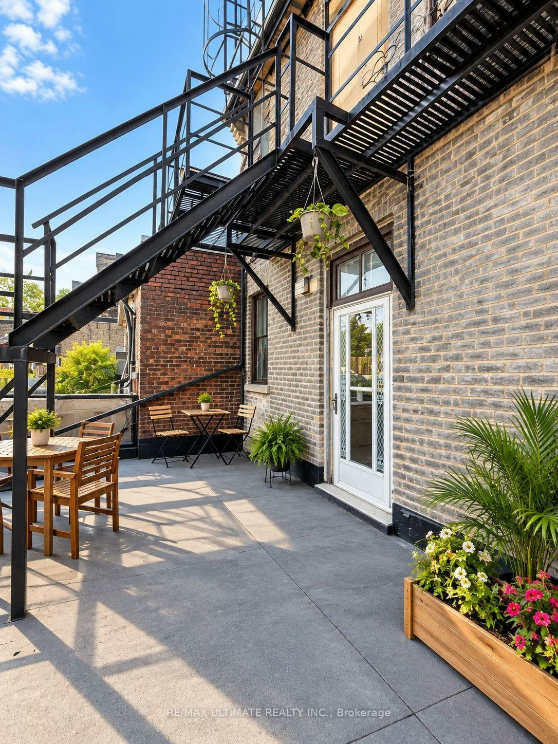 720-720A, Queen, South Riverdale, Toronto