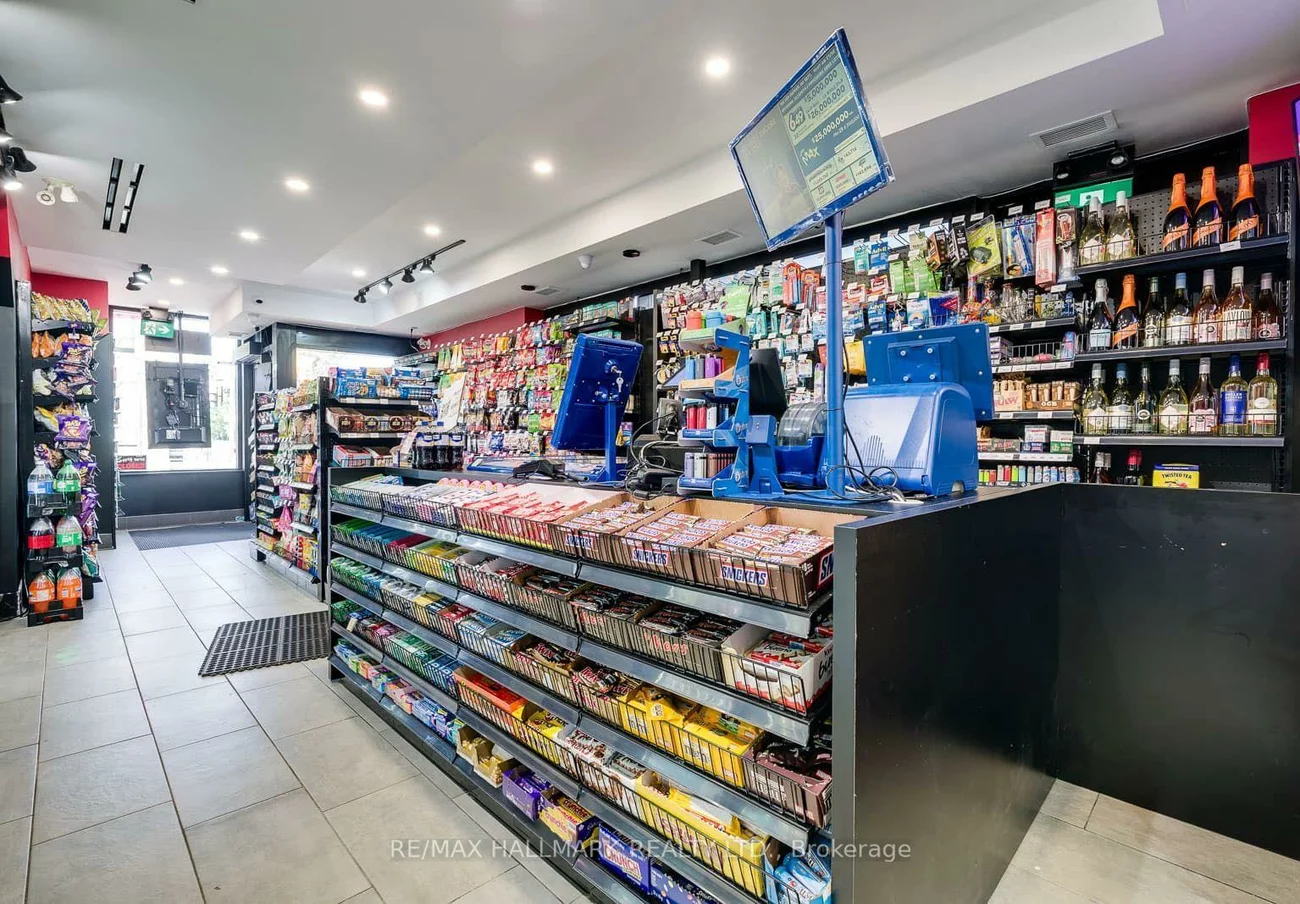 1417, Danforth, Greenwood-Coxwell, Toronto