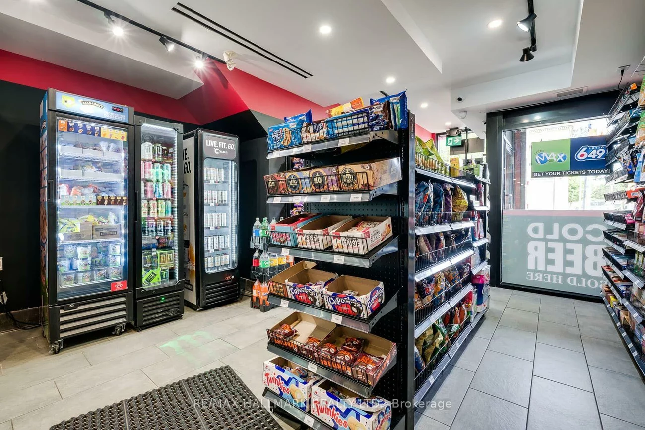 1417, Danforth, Greenwood-Coxwell, Toronto