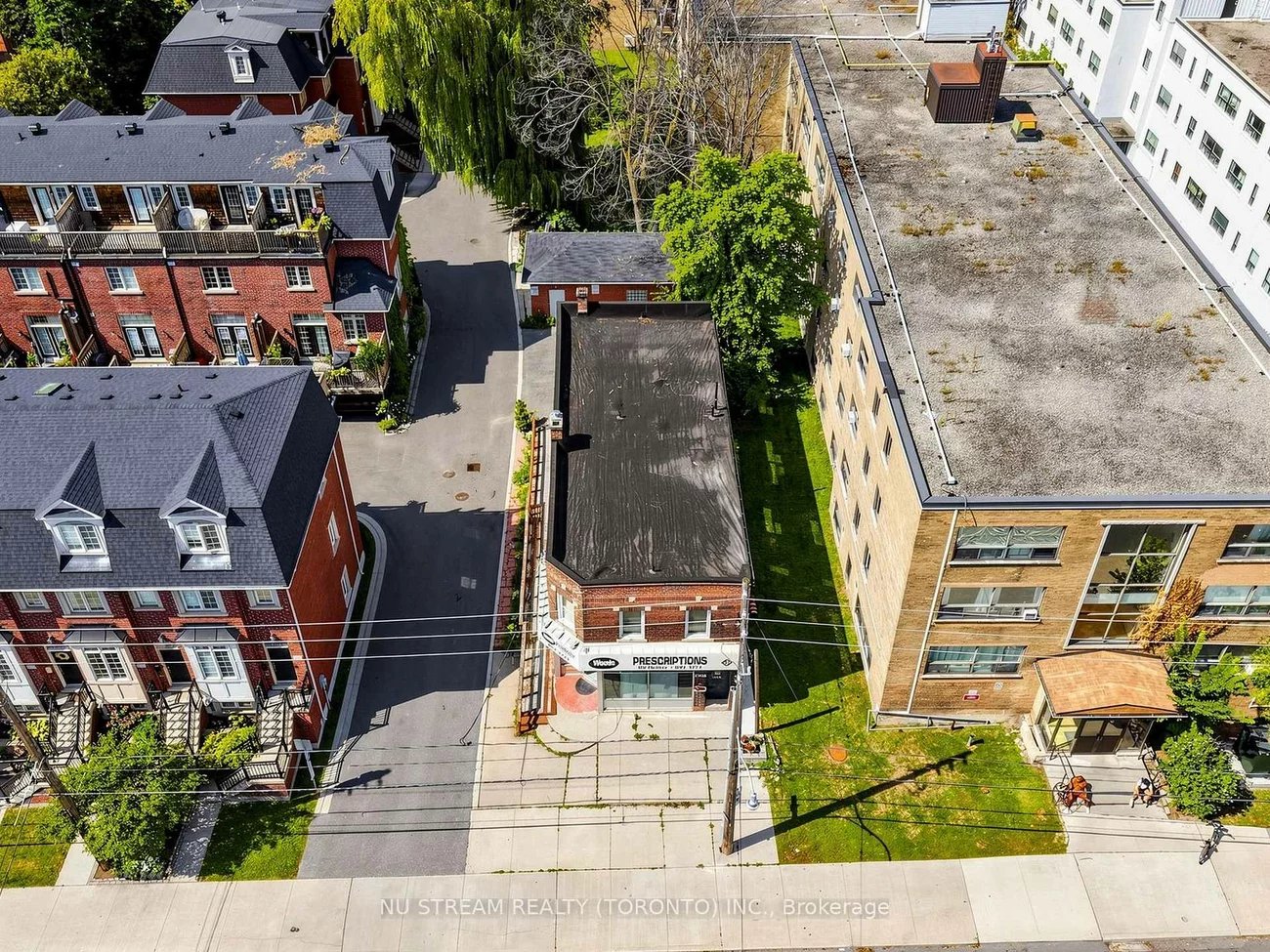 130, Kingston, Woodbine Corridor, Toronto