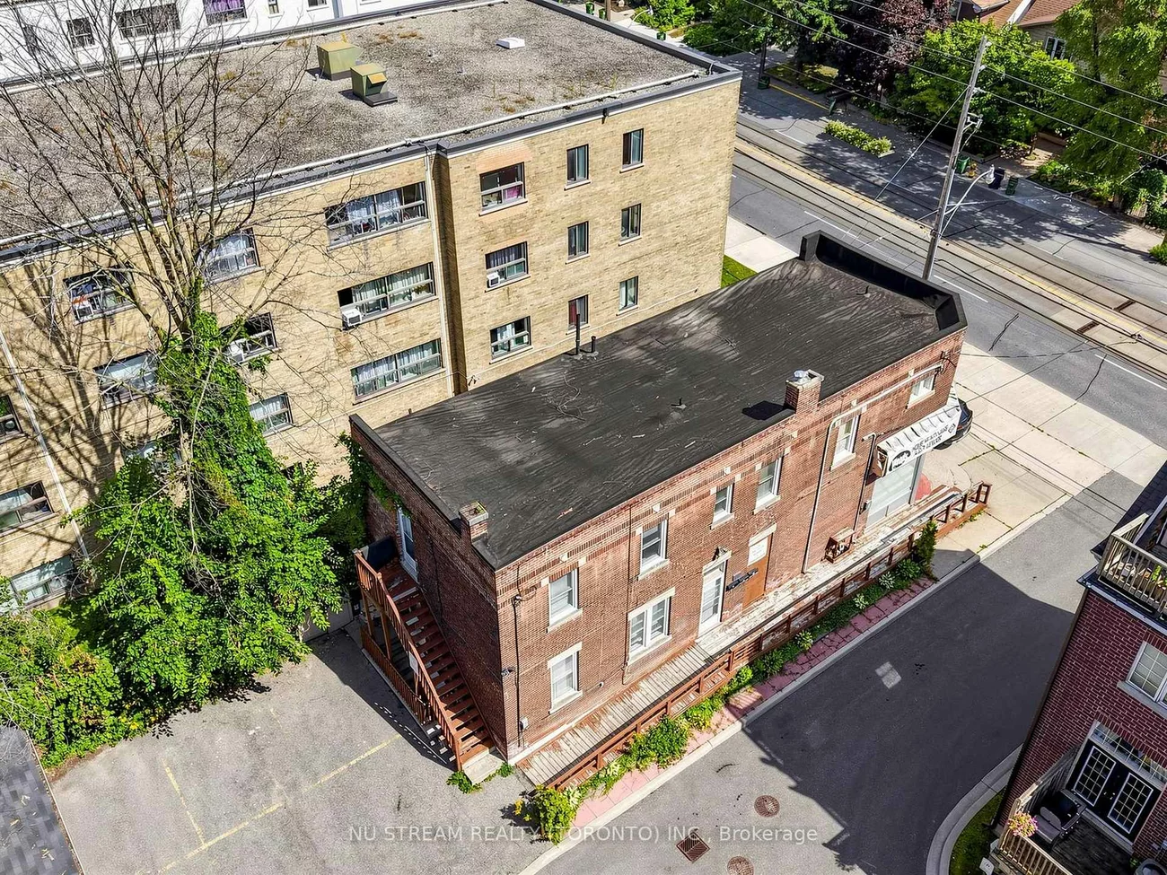 130, Kingston, Woodbine Corridor, Toronto