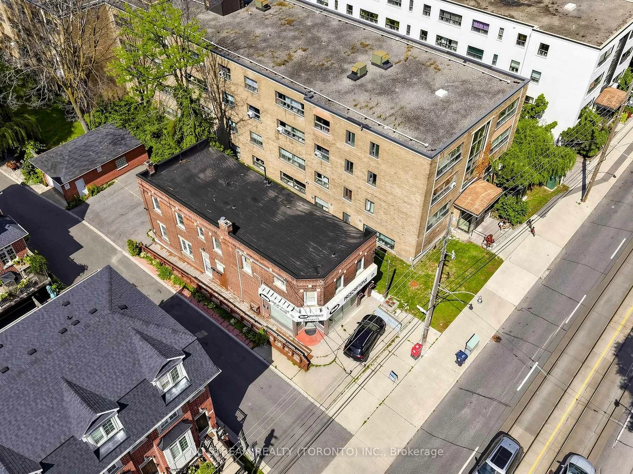 130, Kingston, Woodbine Corridor, Toronto