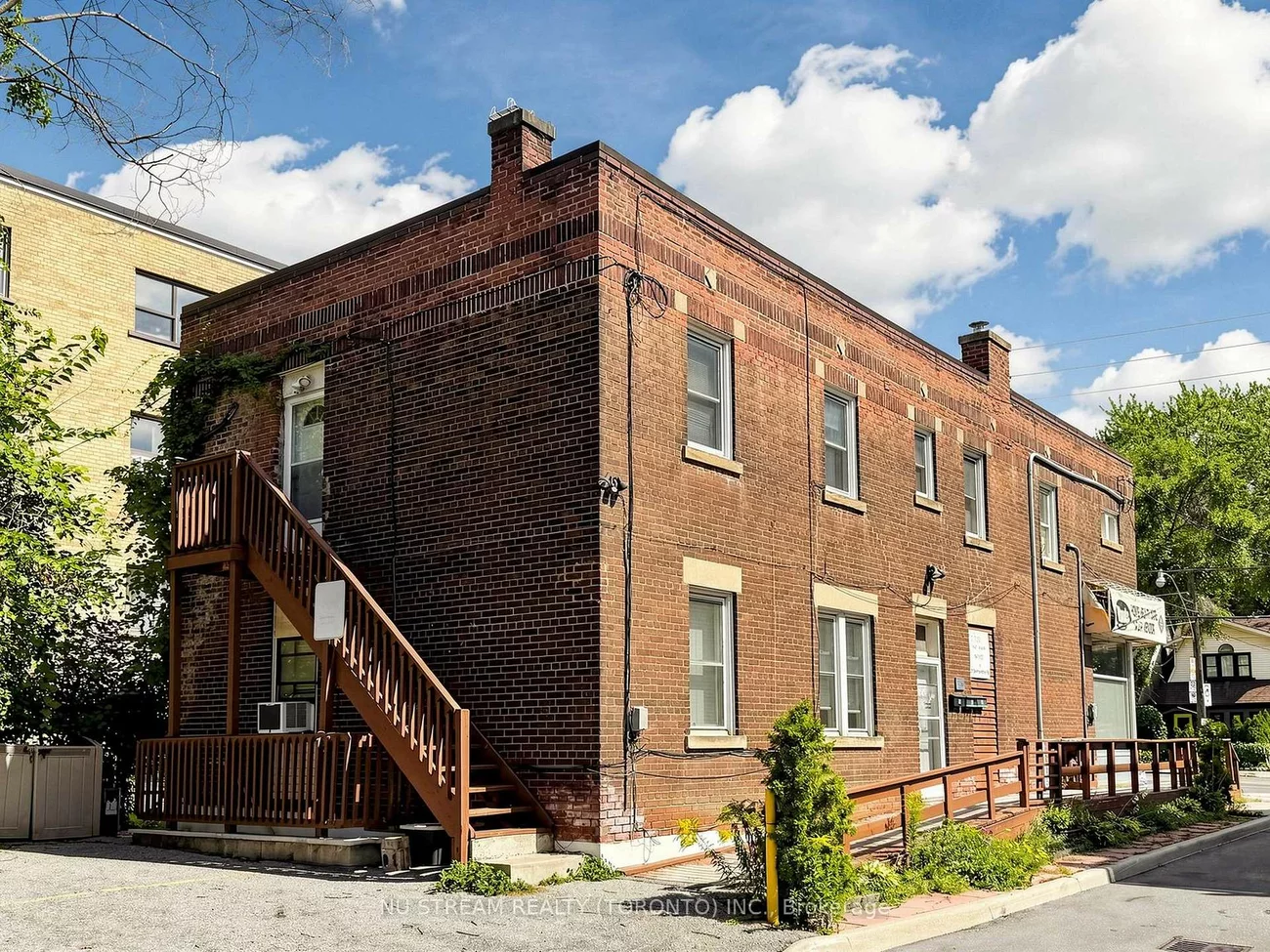 130, Kingston, Woodbine Corridor, Toronto