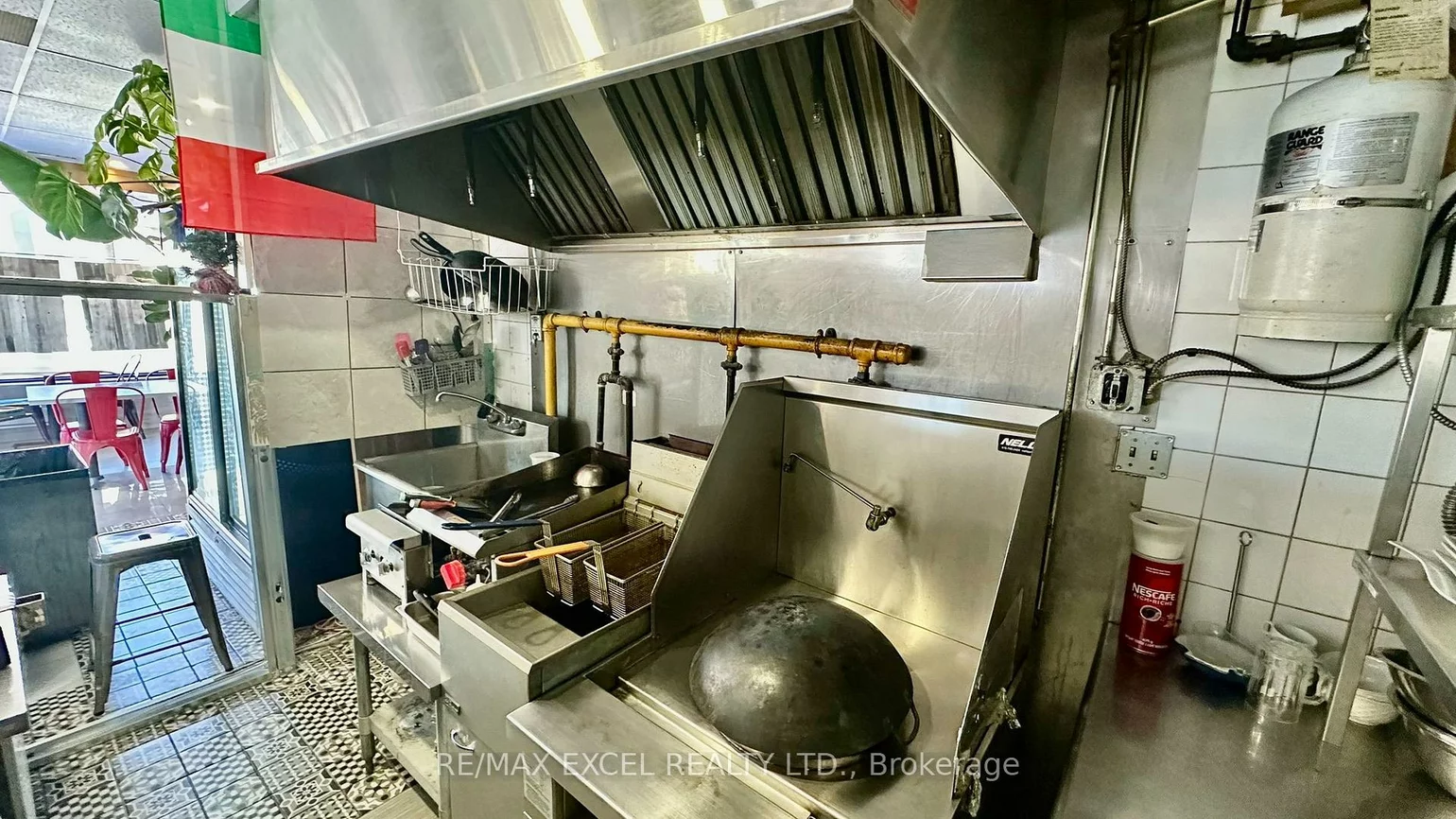 239, Broadview, South Riverdale, Toronto