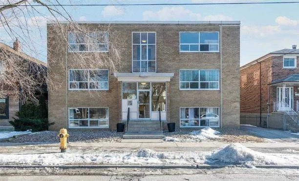 135, Sammon, Danforth Village-East York, Toronto