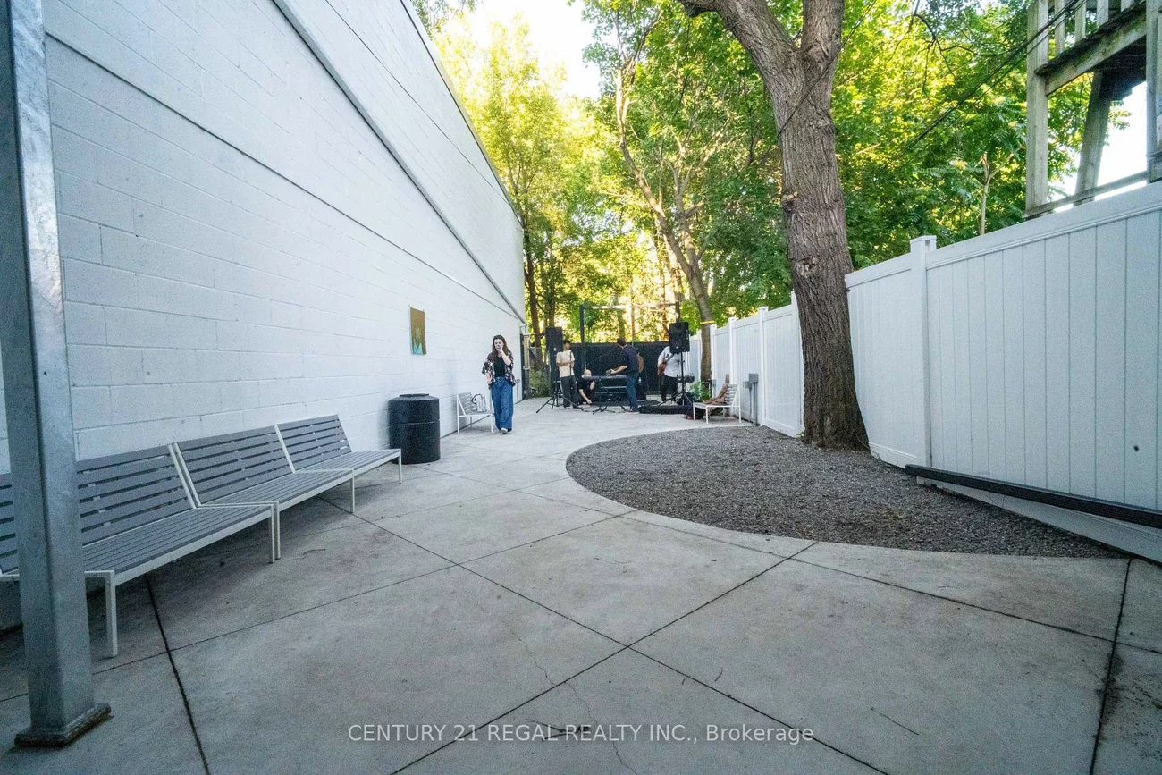 291, Coxwell, Woodbine Corridor, Toronto