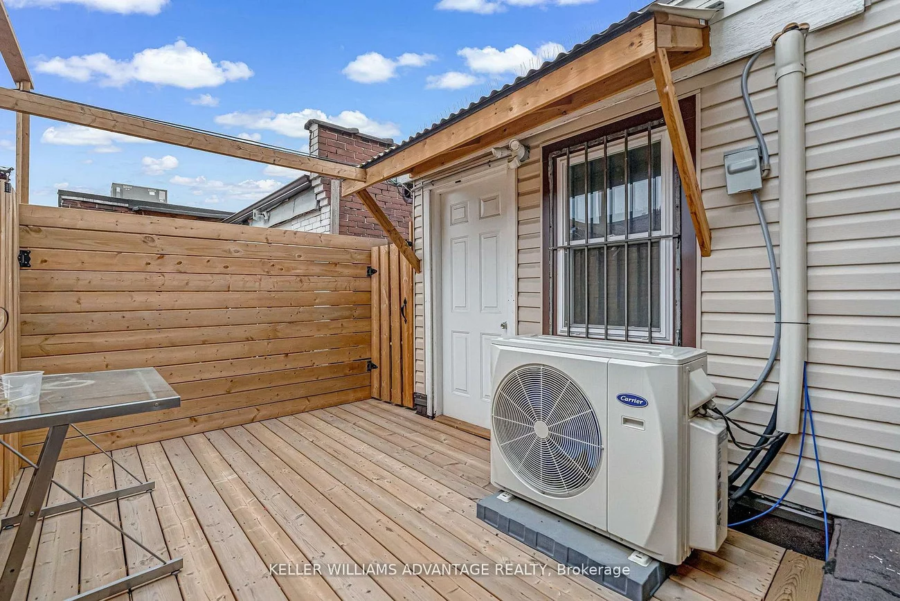 471, Danforth, North Riverdale, Toronto