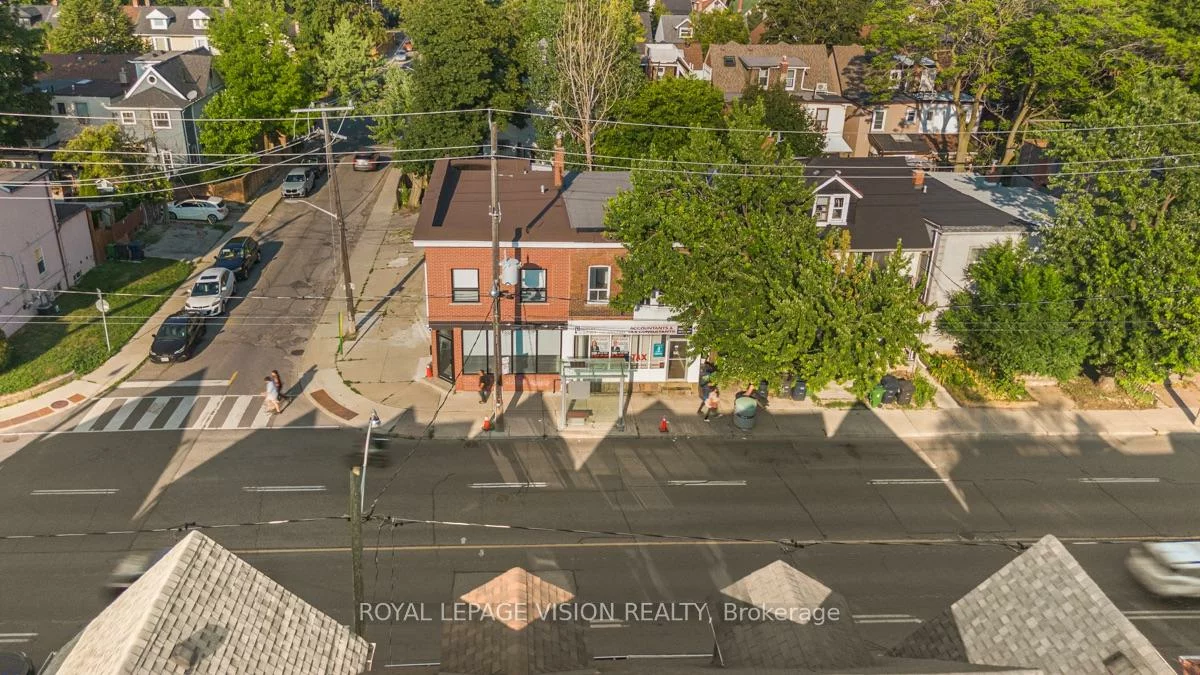 819, Pape, Danforth Village-East York, Toronto