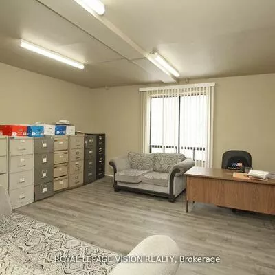 Commercial for sale, 819, Pape, Danforth Village-East York, Toronto