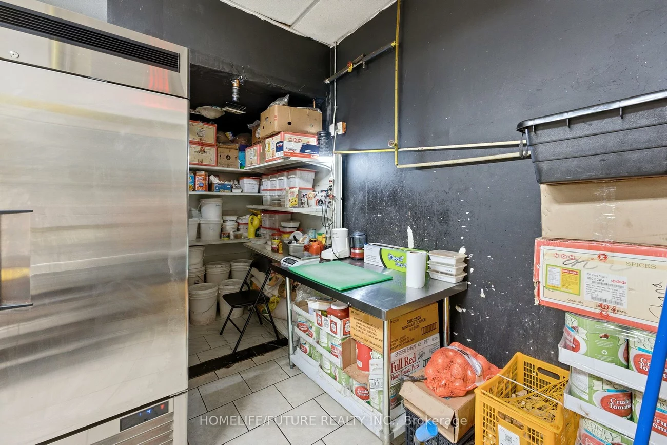 4288, Kingston, West Hill, Toronto