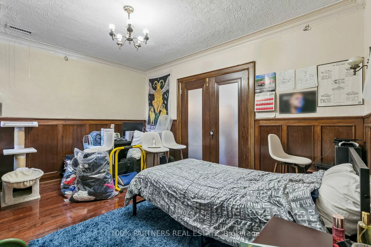2035-2039, Danforth, Woodbine Corridor, Toronto