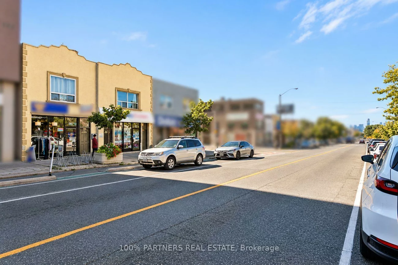 2035-2039, Danforth, Woodbine Corridor, Toronto