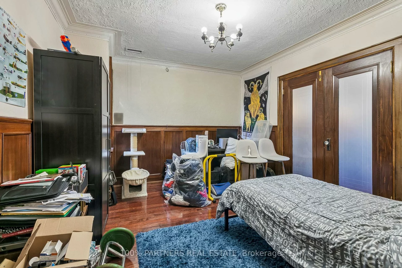 2035-2039, Danforth, Woodbine Corridor, Toronto