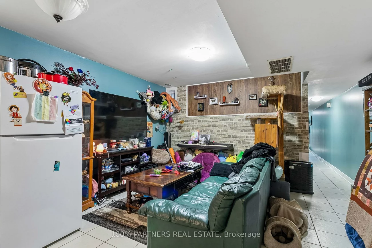 2035-2039, Danforth, Woodbine Corridor, Toronto