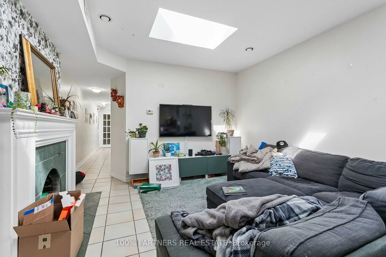 2035-2039, Danforth, Woodbine Corridor, Toronto