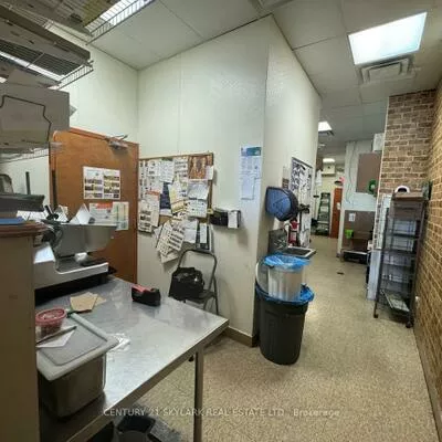 Commercial for sale, 2084, Lawrence, Wexford-Maryvale, Toronto