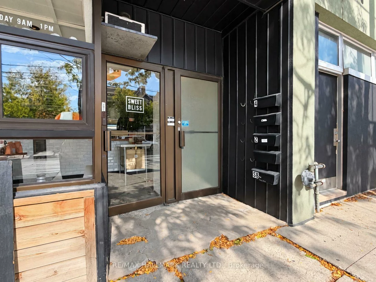 1304, Queen, South Riverdale, Toronto