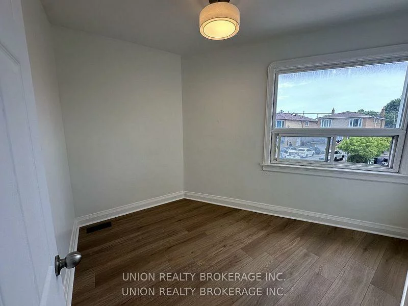 582, Danforth, Clairlea-Birchmount, Toronto