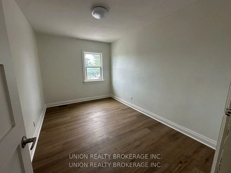 582, Danforth, Clairlea-Birchmount, Toronto